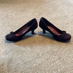 Maurice’s Tara Black Suede Pump size 9